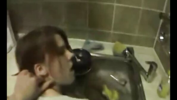 يأخذ الزوج قرب زوجته مواقع افلام سكس مترجم عربي اللكم في الحمار