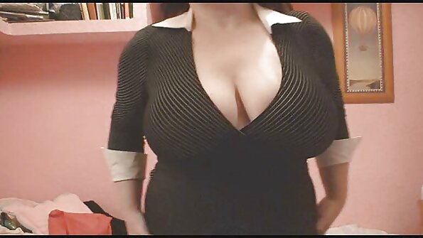 رجل مارس الجنس ثلاثة الفتيات الفراخ على السرير في مواقع سكس اجنبي مترجم عربي المنعطفات
