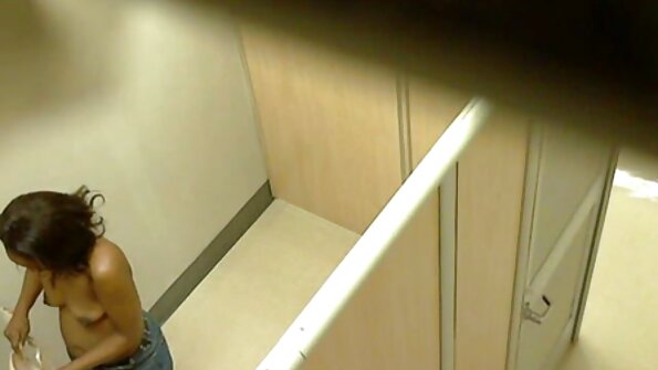 مدرب يساعد سكرتيرته تعطي صديقها موقع سكس مترجم المهبل حفرة وتمتص