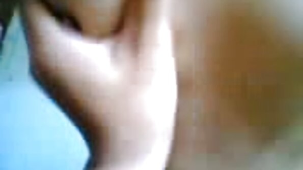 عاد رجل الأعمال من العمل ومارس الجنس والدته في اقوى موقع سكس مترجم الحمار مع حليب كبير