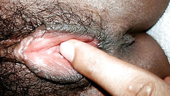Shalashovka يخفي العملاقة يحلب تحت بلوزة و يخنق مواقع تحميل سكس مترجم صديقها الديك في غرفة النوم